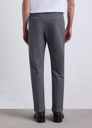 Chinohose mit Knöpfen am Bund