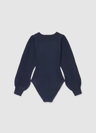 Cable-knit body with long sleeves