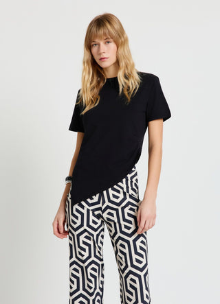 T-shirt with side ruching and asymmetric hem