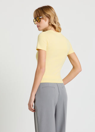 Plain-coloured T-shirt