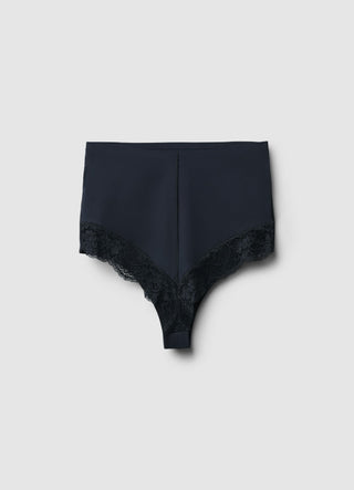 Formende Slips mit Spitze
