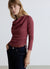 T-shirt a manica lunga con collo drappeggiato e fondo in pizzo