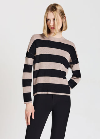 Gestreifter Strickpullover