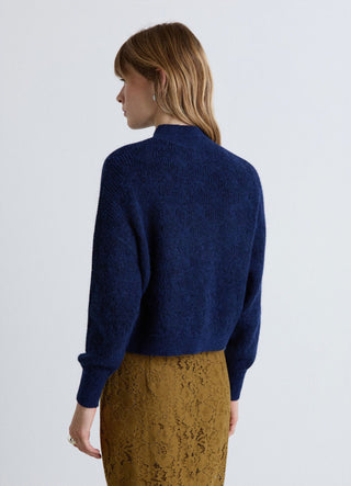 Rundhalsausschnitt Strickpullover mit Zopfmuster
