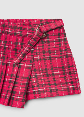 Karierte Shorts mit Bundfalten und Gürtel
