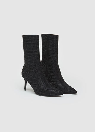 Strappy stiletto heel with rhinestones