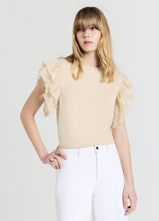T-shirts with ruffle sleeves