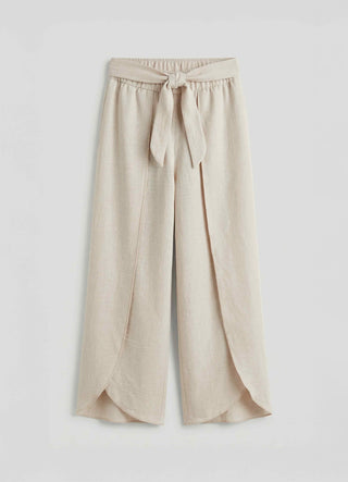 Weite Hosen mit Knotenbund
