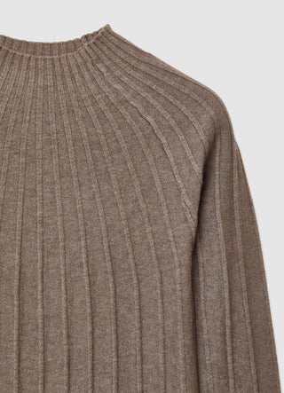 Maglia a coste con collo perkins