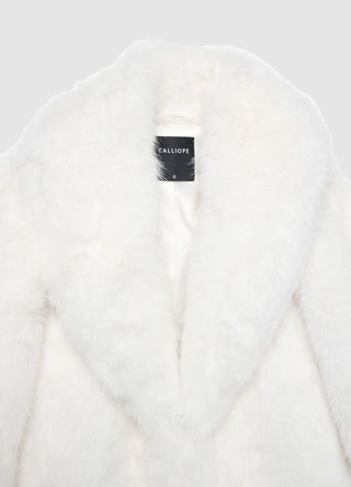 Giacca crop effetto peluche con collo rever
