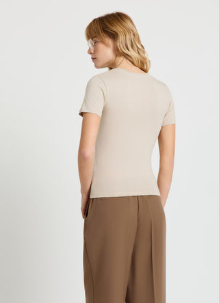 Plain-coloured T-shirt