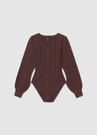 Cable-knit body with long sleeves