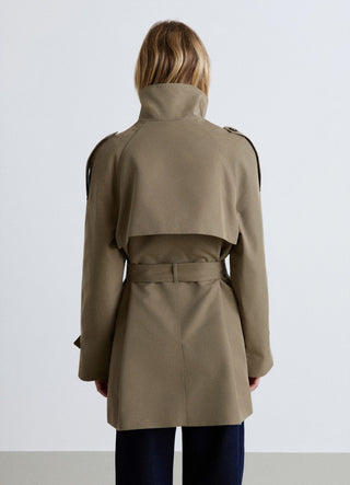 Doppelreihiger Trenchcoat mit Gürtel