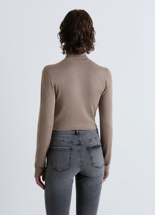 Pull col roulé uni