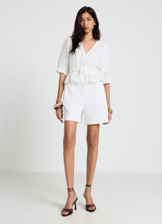 Bermuda-Shorts mit geflochtenem Gürtel