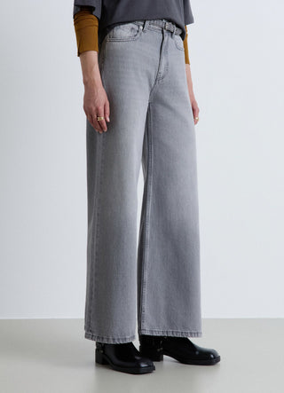 Jeans super wide leg con cintura
