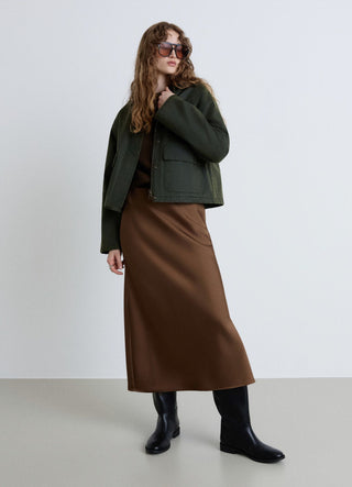 Waxed jacket with contrasting collar