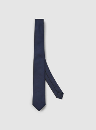 Elegant plain tie